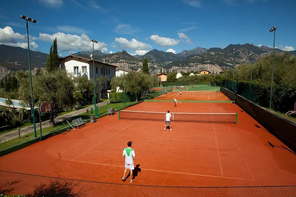 Club Hotel Olivi - Tennis Center Malcesine Italy